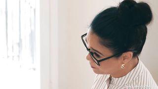 Mature asian teacher gives student a really HELPING HANDjob