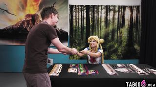 Futakuthon convention with Futa stars and a curvy fan girl