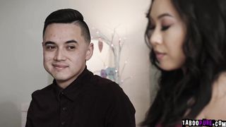 Juan Loco and Kimmy Kimm playing truth or dare leading into having sex