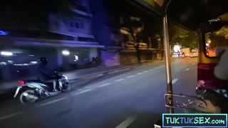 Big tits Thai teen really gets into it after the TukTuk ride home