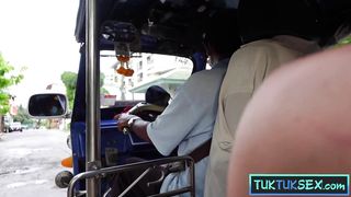 Thai teen GFs bisexual cock sharing in HOT amateur threesome