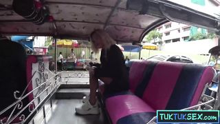 Tiny Filipina amateur girl picked up in a Tuktuk for wild sex