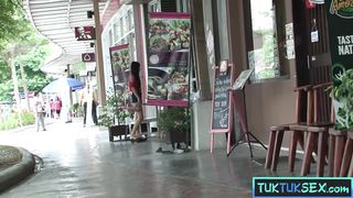 Amateur Thai cutie picked up in a TukTuk for dirty sex in a hotel