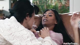 Im trying to get my petite asian shemale doula to fill me up