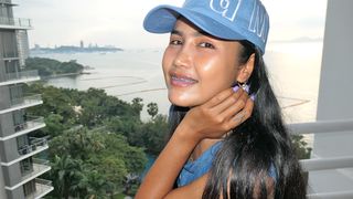 Big ass Thai MILF wife fucked from behind on amateur porn video