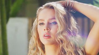 Thera Jane exposed stunning natural body and put her booty in first plan